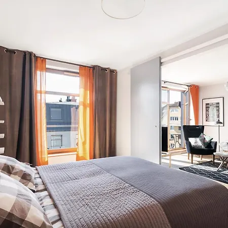 7th Floor Apartment *